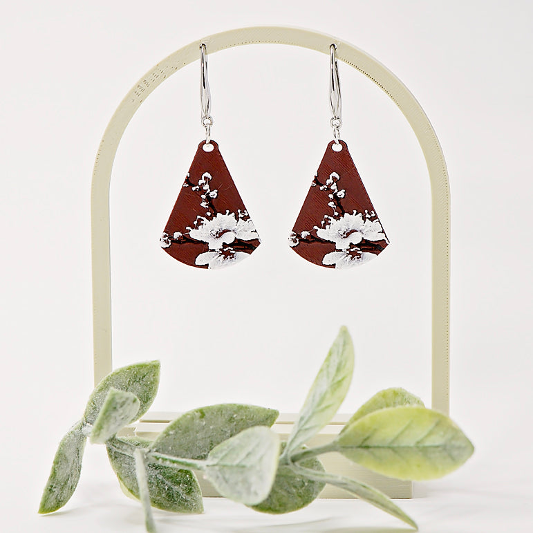 Foral Burgandy and White