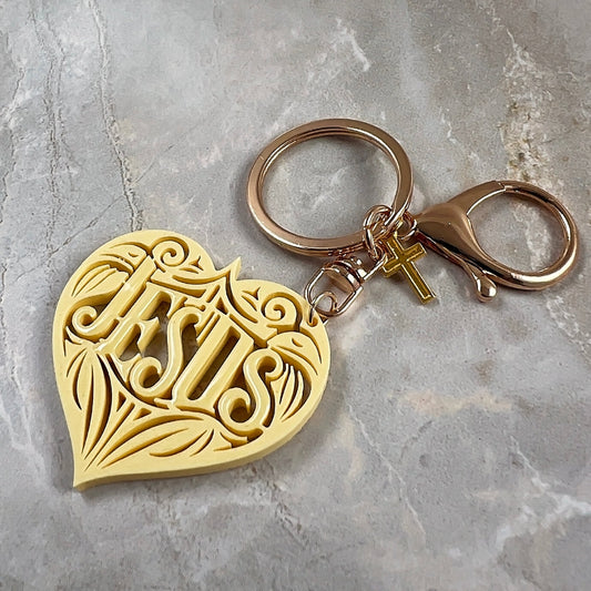 Heart-shaped keychain with the name Jesus 
